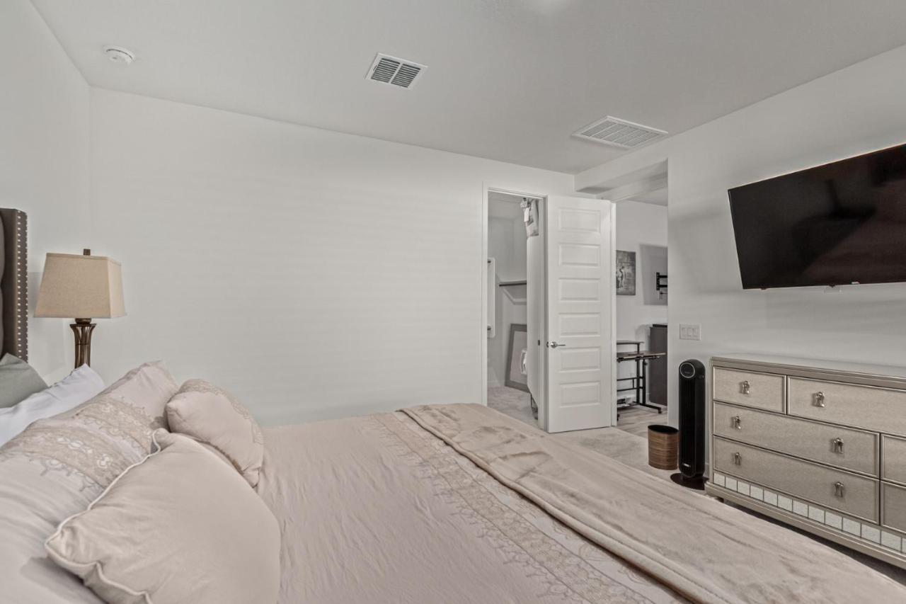 At Your Service - Modern Amenities, Urban Location, Sophisticated Style フェニックス エクステリア 写真